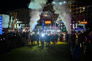 BIB: 060006, 292727
                            <button type="button" onclick="openModal(19206584)" class="btn btn-primary btn-sm float-right btn-popup" data-toggle="modal" data-target=".modal-high-quality">
                        <i class="fas fa-shopping-cart"></i> Add to Cart
                    </button>
                                            <button type="button" onclick="isThisMe(19206584, true)" class="btn btn-success btn-sm float-right btn-popup btn-isme hidden" data-toggle="tooltip" data-placement="bottom" title="นี่คือรูปของคุณใช่ไหม คลิกที่นี่เพื่อเอาเข้าอัลบั้ม">
                        <i class="fas fa-plus"></i> Add to album
                    </button>
                    <button type="button" onclick="isThisMe(19206584, false)" class="btn btn-warning btn-sm float-right btn-popup btn-isnotme hidden">
                        <i class="fas fa-ban"></i> Remove from album
                    </button>